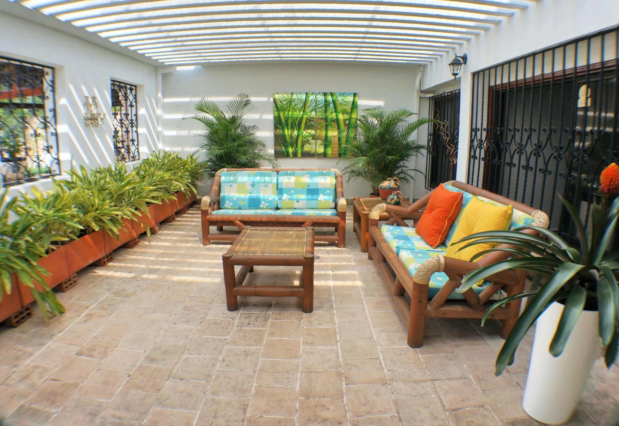 Urban Hotel Boutique Menga Екстериор снимка